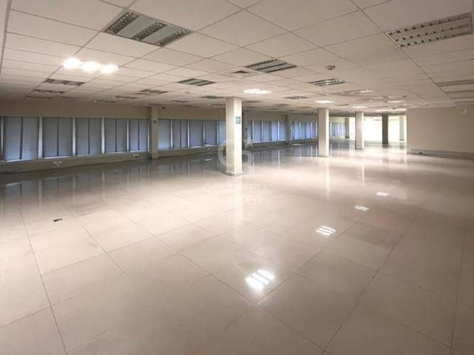 Gran oficina comercial en Santiago Centro