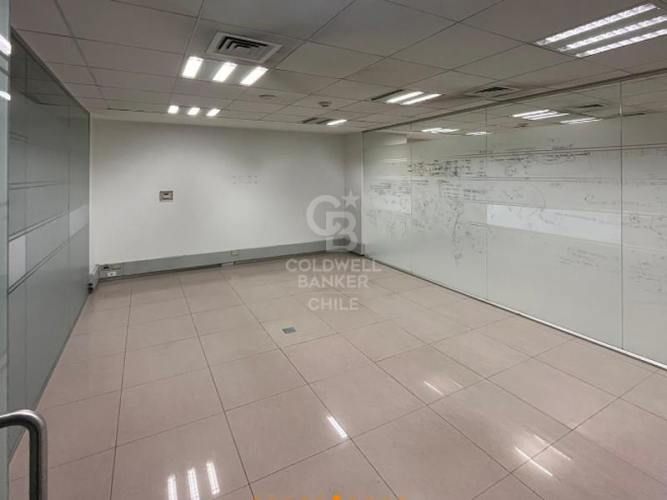 Gran oficina comercial en Santiago Centro