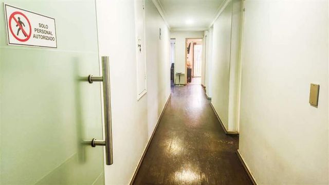 Casa Oficina 1.062/378 Mtrs. Prox. Metro Linea 8