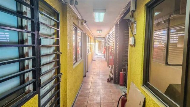 Casa Oficina 1.062/378 Mtrs. Prox. Metro Linea 8