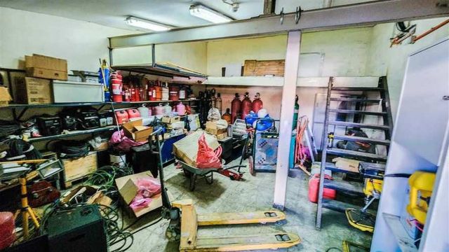 Casa Oficina 1.062/378 Mtrs. Prox. Metro Linea 8