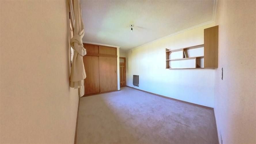 Parcela Con Gran Casa Y Un Hermoso Entorno Natural.