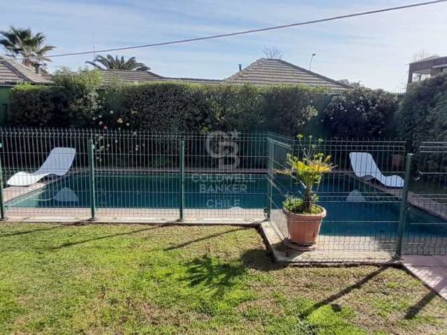 Oportunidad, casa con excelente ubicación.