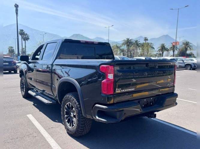 CHEVROLET SILVERADO 2023