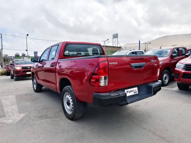 TOYOTA HILUX 2023