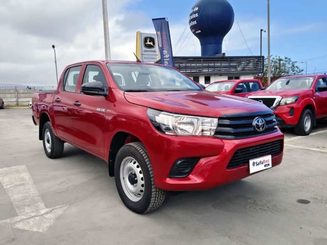 TOYOTA HILUX 2023