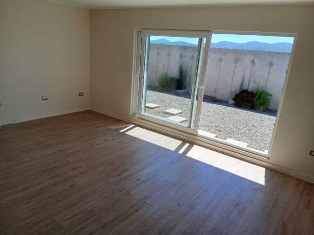 Arriendo excelente casa