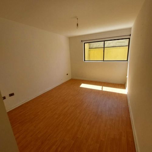 Se Vende Amplio Depto  (122782)