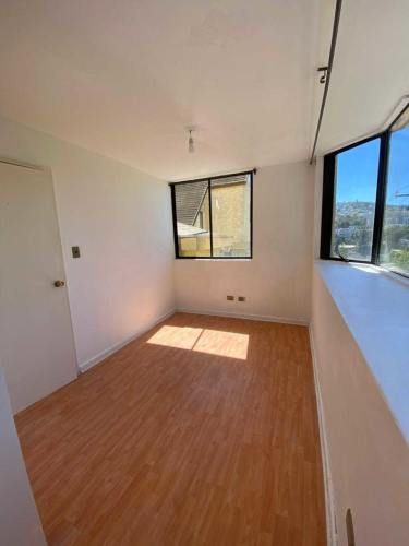 Se Vende Amplio Depto  (122782)