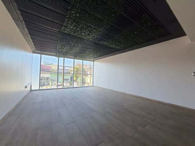 Local Comercial Edificio Galia en Trizano 430