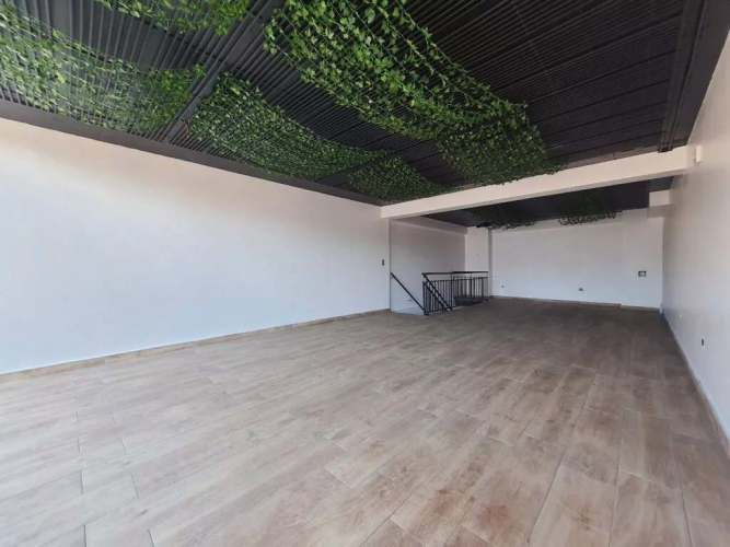 Local Comercial Edificio Galia en Trizano 430