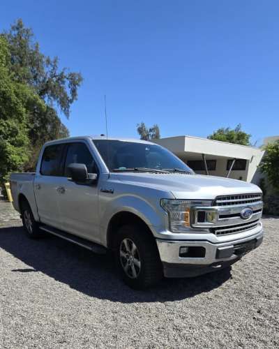 Ford F-150 XLT 4x4 5.0 V8