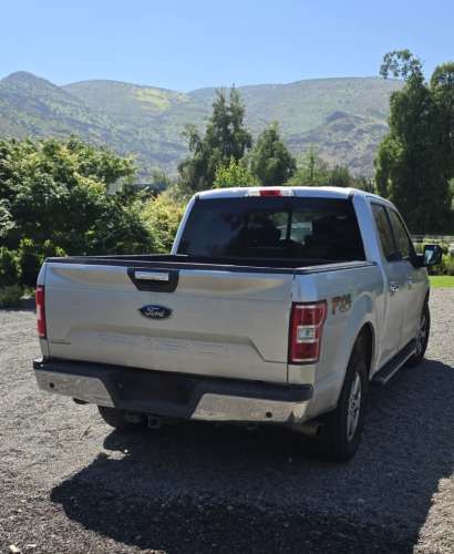 Ford F-150 XLT 4x4 5.0 V8