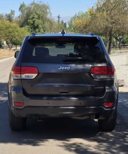 Jeep GRAND CHEROKEE LAREDO