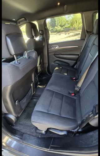 Jeep GRAND CHEROKEE LAREDO