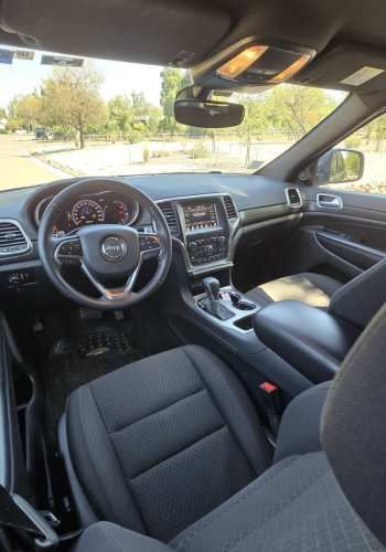 Jeep GRAND CHEROKEE LAREDO