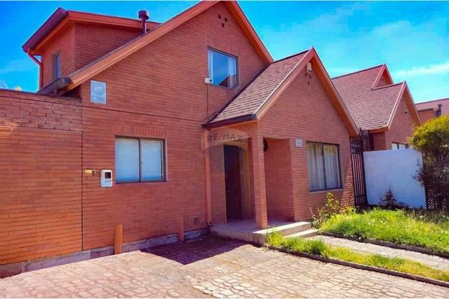 Venta casa parque brisas norte de chicureo, colina