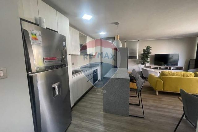 Amplio y moderno departamento