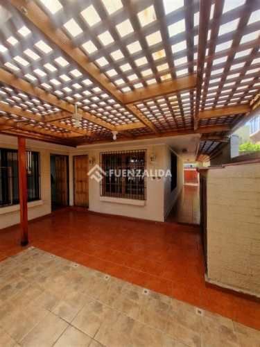 CASA Alfredo Valenzuela Puelma/Pedro Lira