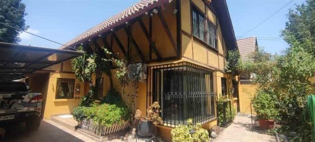 CASA Av. El Valle / Sánchez Fontecilla