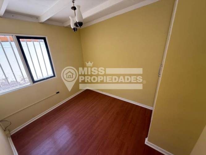 SE VENDE CASA EN SECTOR CENTRO