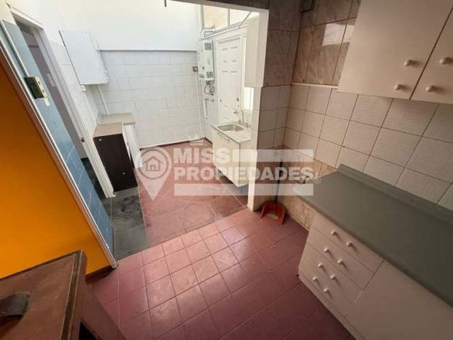 SE VENDE CASA EN SECTOR CENTRO