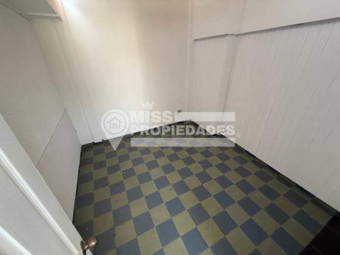 SE VENDE CASA EN SECTOR CENTRO