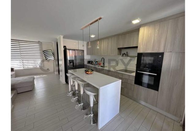 SE VENDE TOWNHOUSE EN PEÑALOLEN