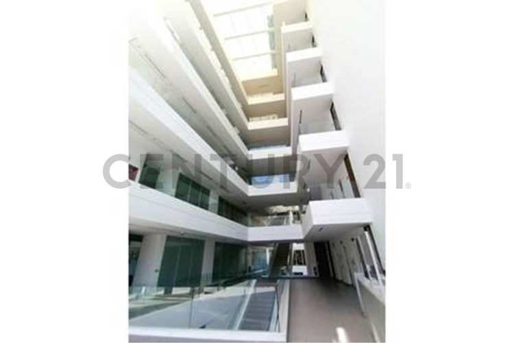 SE VENDE OF. AMOBLADA DE 2 PISOS EN C. EMPRESARIAL