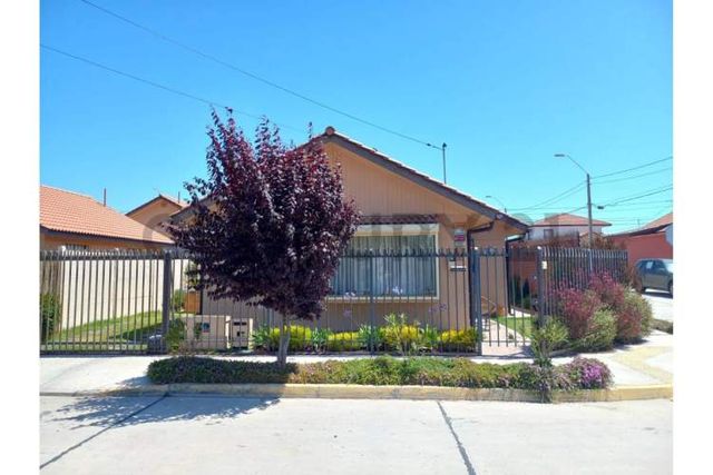 SE VENDE CASA EN LA SERENA