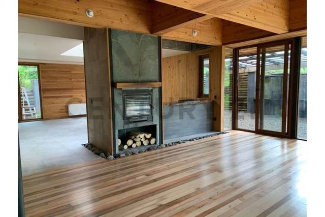 Moderna casa 4D 3B  exclusivo condominio de Pucon