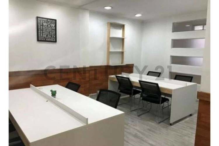 SE ACEPTAN OFERTAS SE VENDE OFICINA EN EDIFICIO CENTRICO SANTIAGO