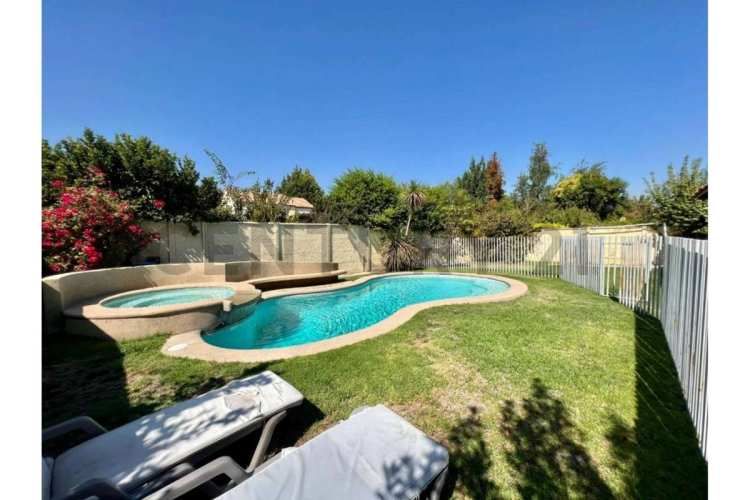 CASA EN CONDOMINIO PIEDRA ROJA - CHICUREO