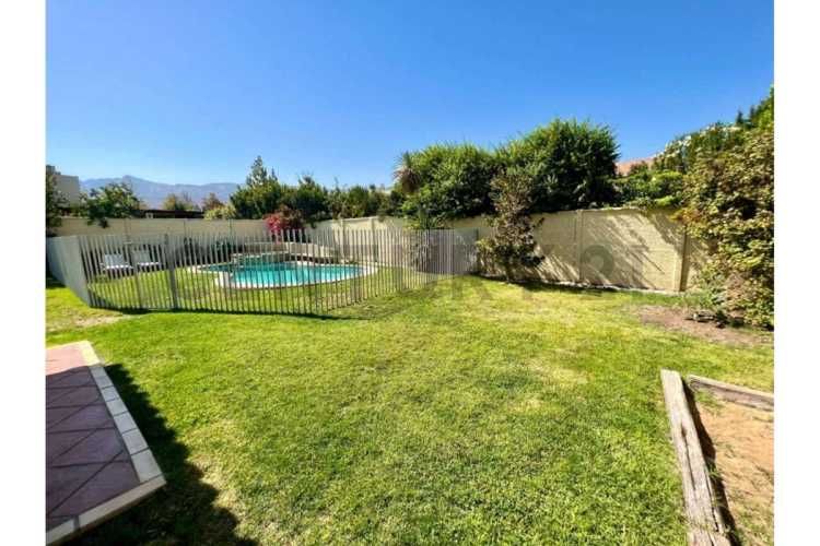 CASA EN CONDOMINIO PIEDRA ROJA - CHICUREO