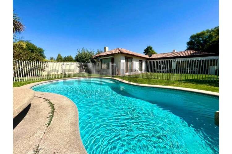 CASA EN CONDOMINIO PIEDRA ROJA - CHICUREO