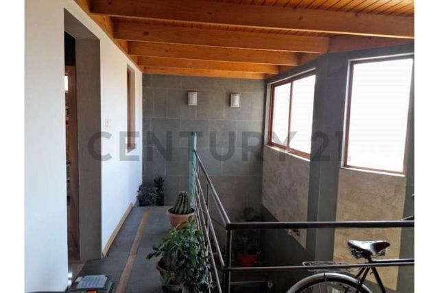 VENTA DE CASA REMODELADA BARRIO ESTACION CENTRAL