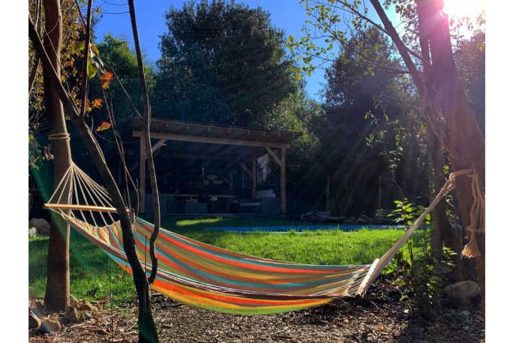 CASA CON 3 CABAÑAS PISCINA QUINCHO Y TINAJA  EN PARCELA