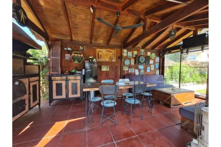 VENTA CASA ESTILO CHILENA  SANTA ELENA-CHICUREO