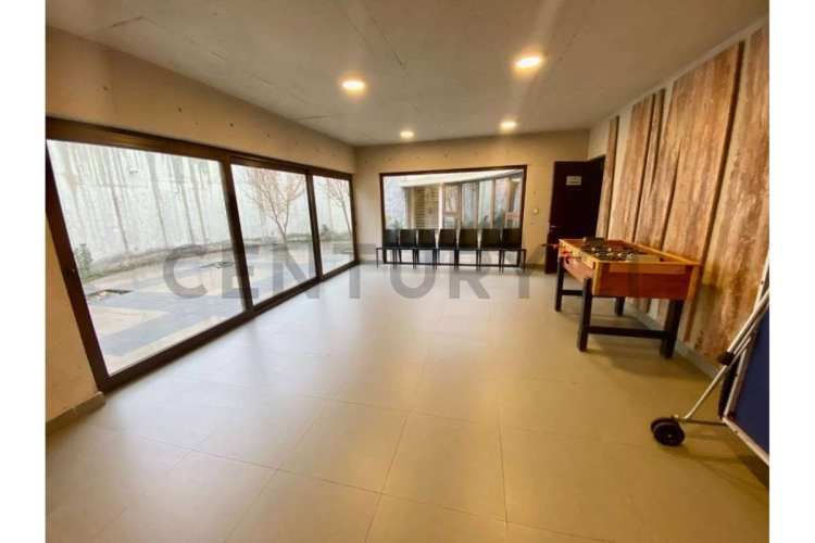 SE VENDE ESPACIOSO Y MODERNO TOWNHOUSE CHICUREO