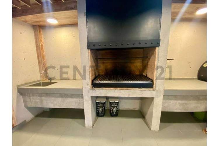 SE VENDE ESPACIOSO Y MODERNO TOWNHOUSE CHICUREO