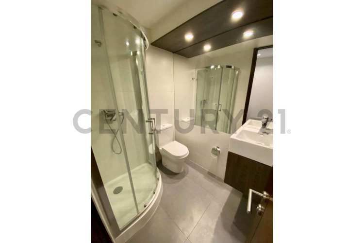 SE VENDE ESPACIOSO Y MODERNO TOWNHOUSE CHICUREO