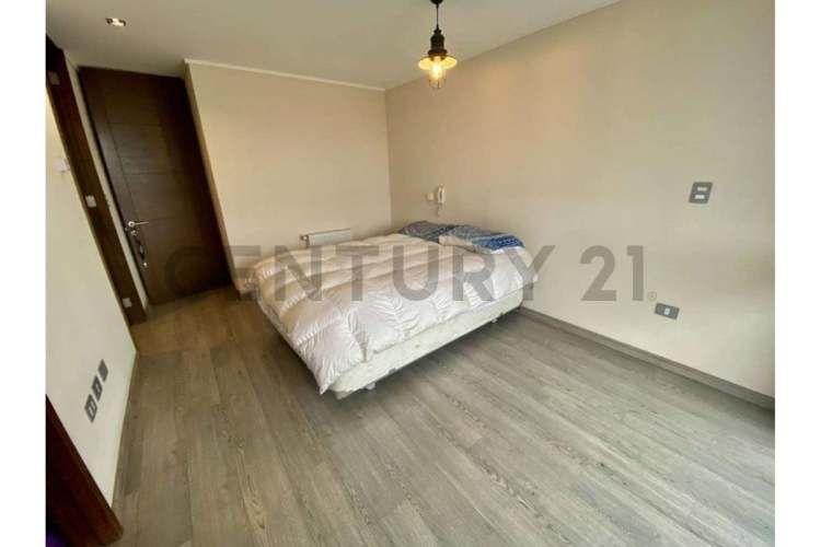 SE VENDE ESPACIOSO Y MODERNO TOWNHOUSE CHICUREO