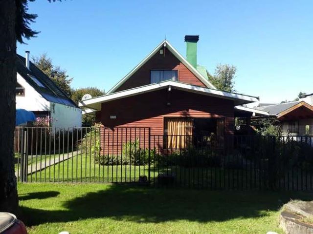 Casa de 300mts2, en Licanray a una cuadra de la playa
