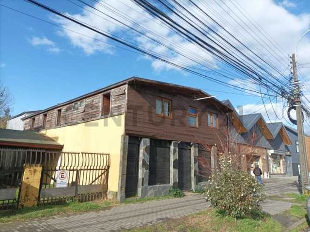 Propiedad comercial centro Pucón, terreno 433,5 m2 a pasos Av. O’Higgins y playa
