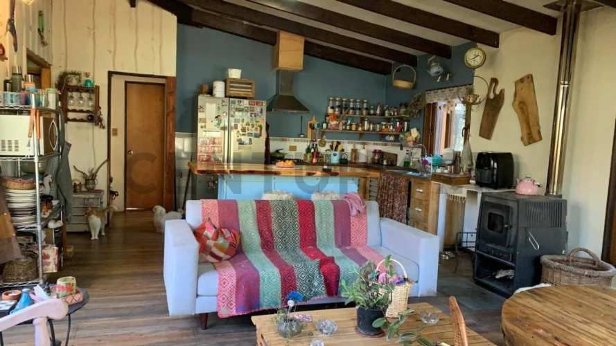 Parcela con Casa Principal y 2 cabanas