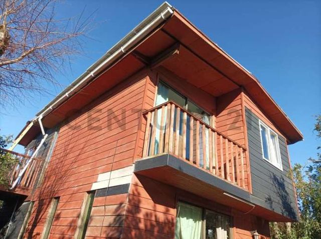 Casa 3D 2B, terreno de 680 m2 a 4 km del centro de Pucón, cerca del aeródromo