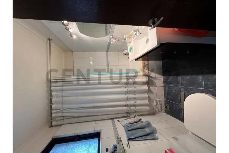 SE VENDE CASA EN LAS CONDES