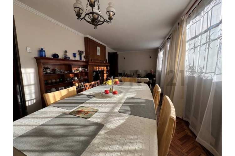 SE VENDE CASA EN LAS CONDES