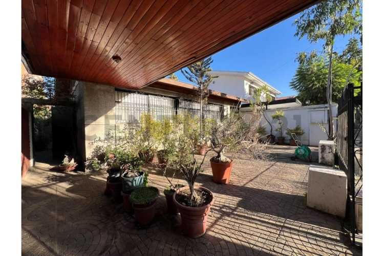 SE VENDE CASA EN LAS CONDES