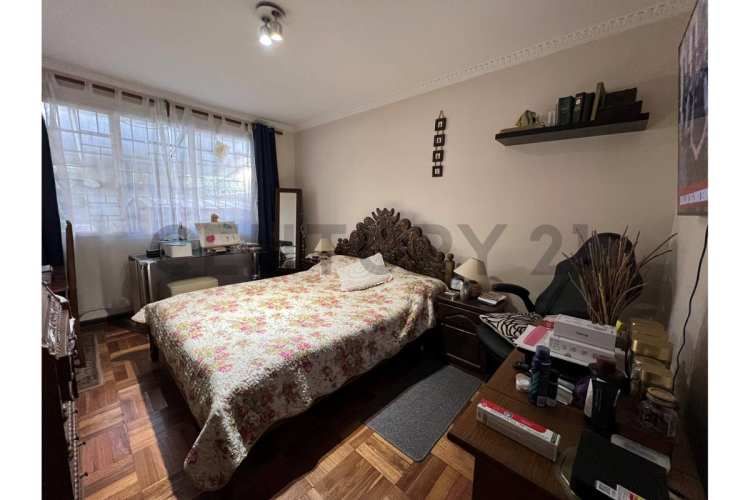 SE VENDE CASA EN LAS CONDES